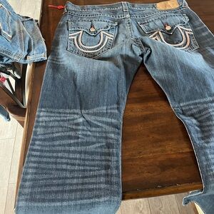 True Religion Blue Straight Jeans with Vintage Appeal